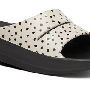 Womens OOahh Limited Slide Sandal - Pebble