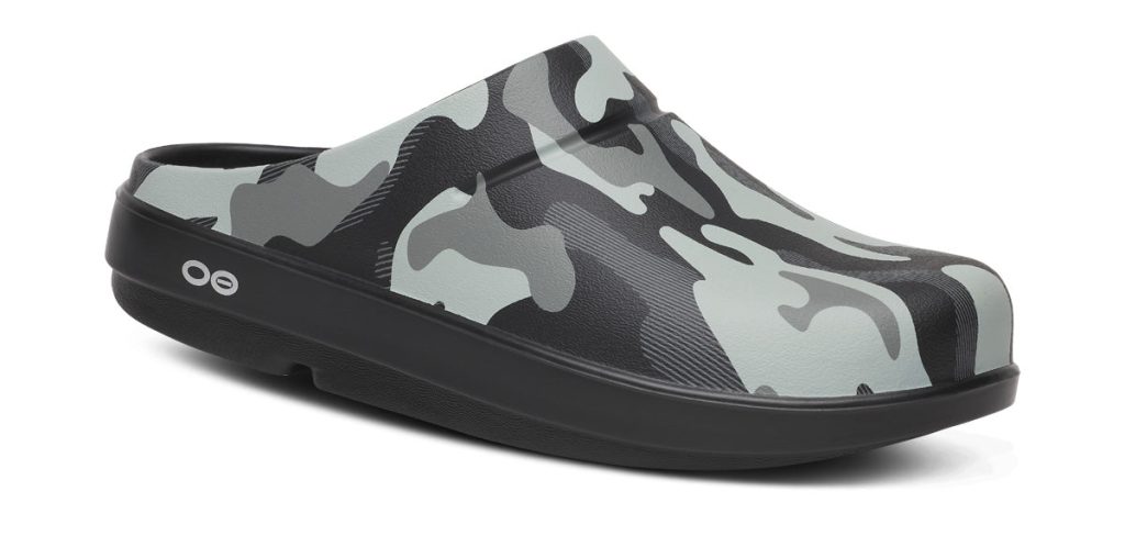 Mens OOcloog Luxe Clog - Night Camo