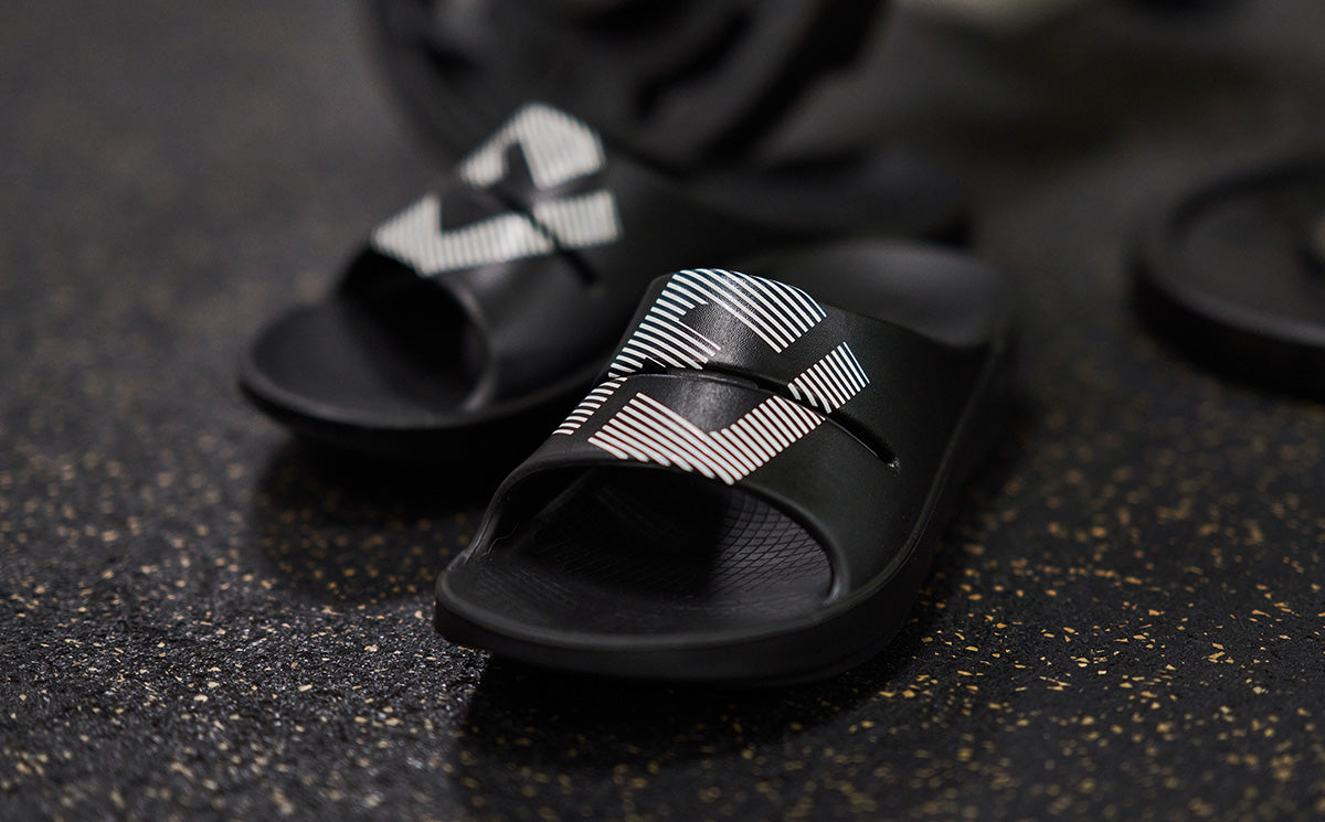 FJ X OOFOS Mens OOahh Sport Slide Sandal - Black - Image 8