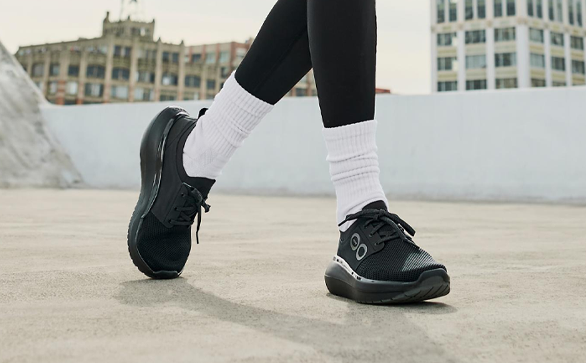 Womens OOmy Stride - Black - Image 10